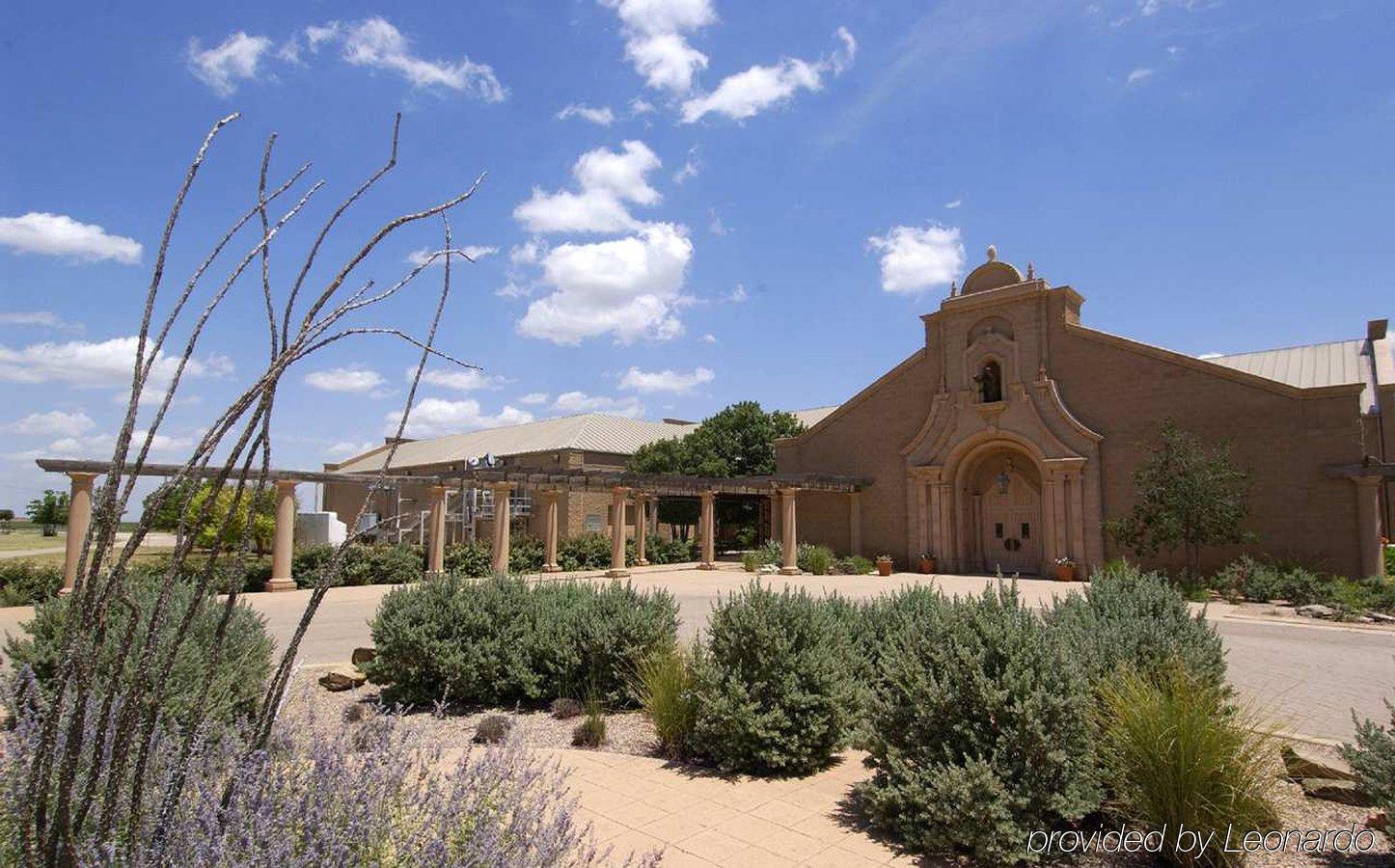 Embassy Suites Lubbock Servis gambar